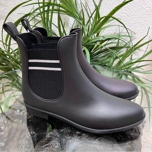 😍NEW😍 Henry Ferrera Women’s Black Clarity Stripe Ankle Boot  Size 8